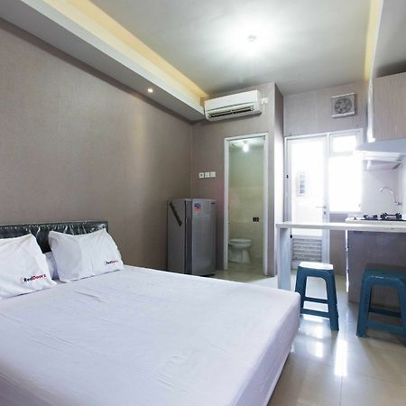 Reddoorz Apartment @ Pegangsaan Kelapa Gading Giacarta Esterno foto