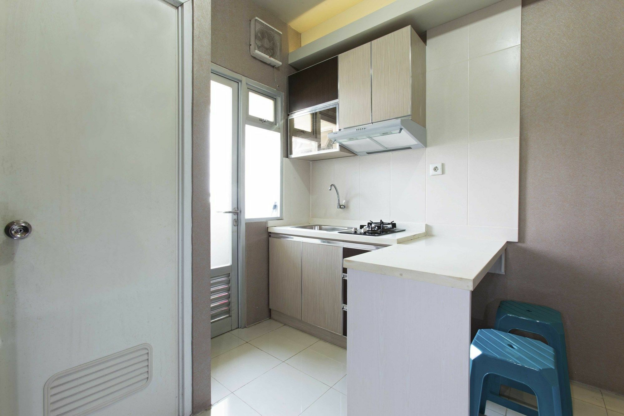 Reddoorz Apartment @ Pegangsaan Kelapa Gading Giacarta Esterno foto