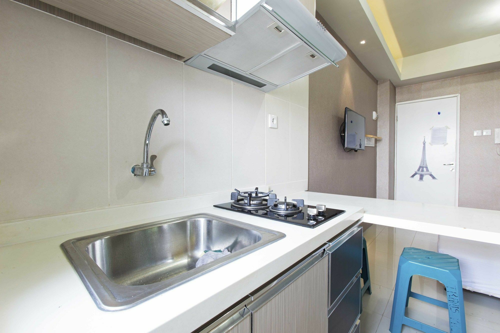 Reddoorz Apartment @ Pegangsaan Kelapa Gading Giacarta Esterno foto