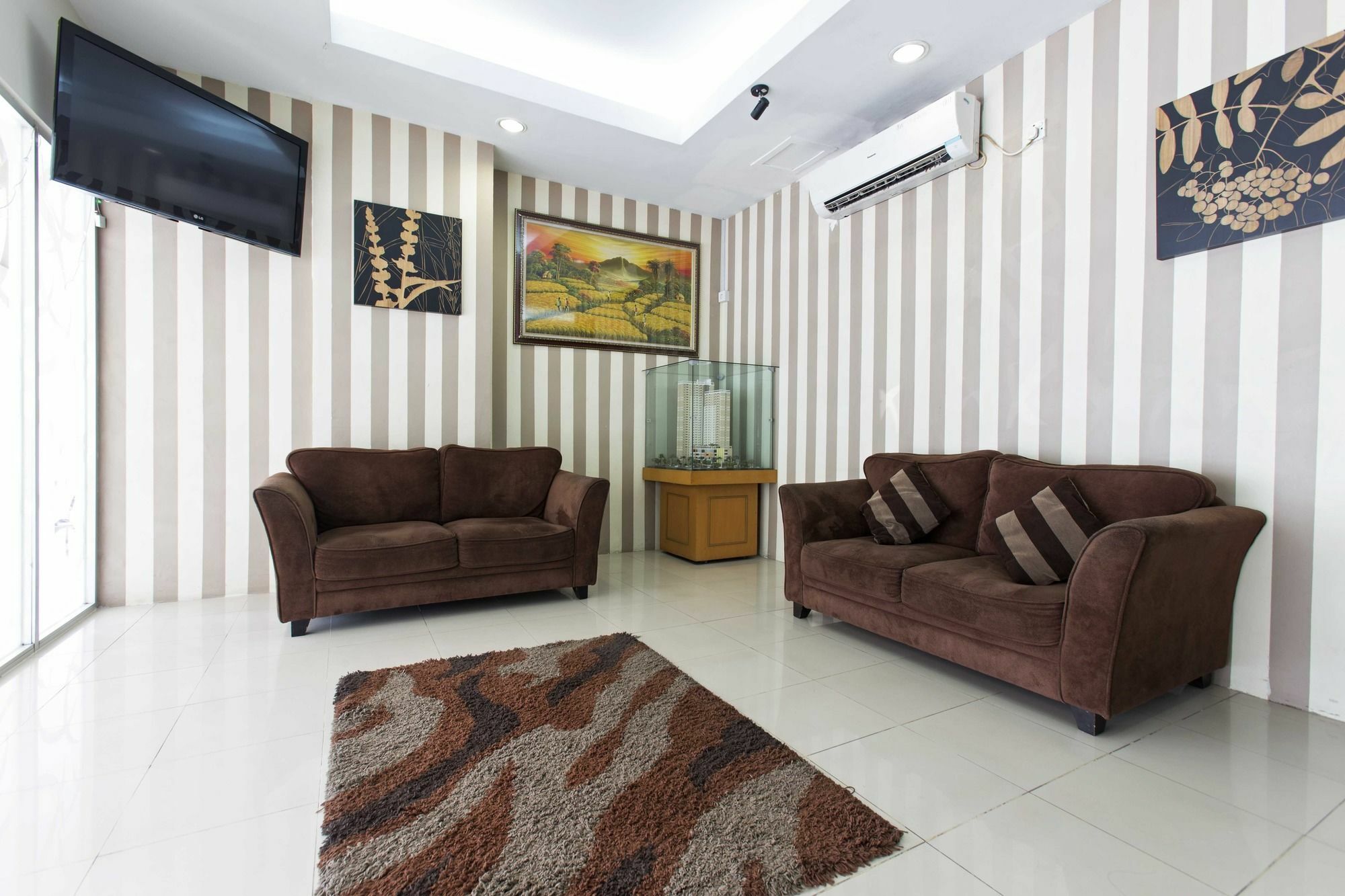 Reddoorz Apartment @ Pegangsaan Kelapa Gading Giacarta Esterno foto