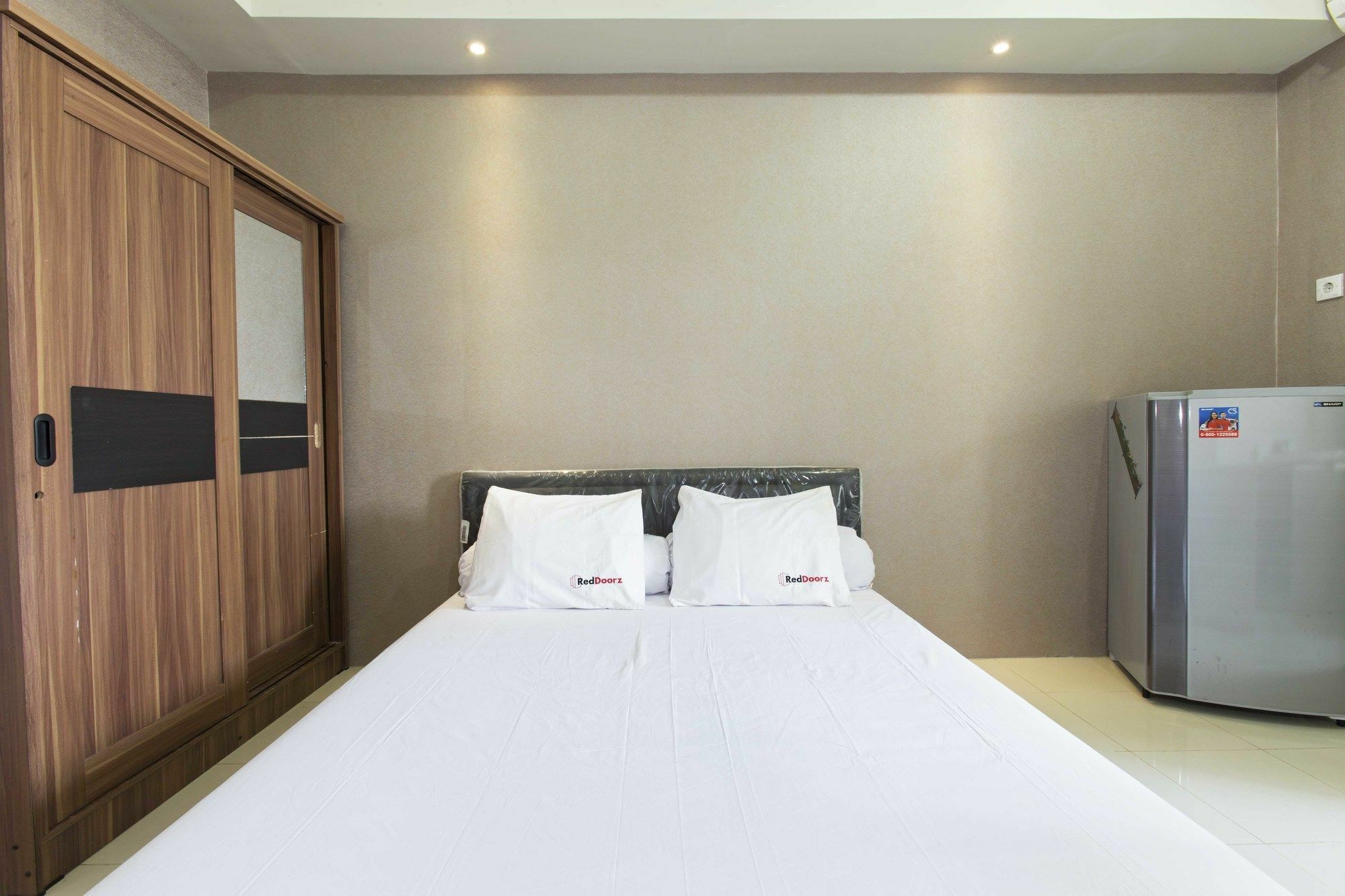 Reddoorz Apartment @ Pegangsaan Kelapa Gading Giacarta Esterno foto